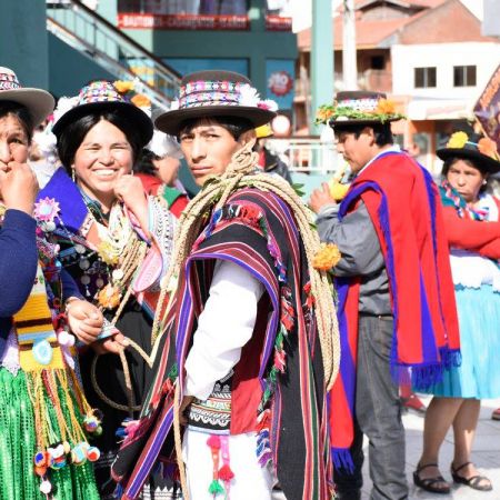 Fiesta De La Virgen De Copacabana  y la Independencia Boliviana