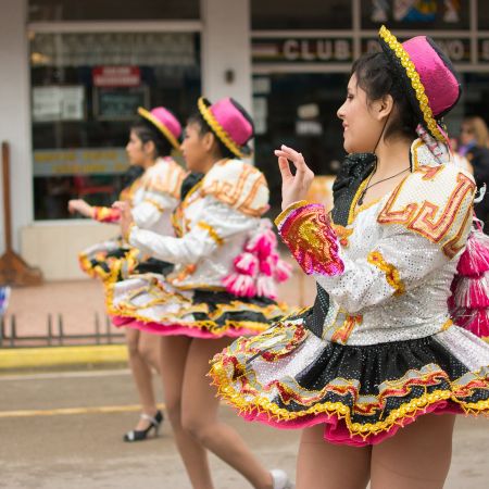Fiesta De La Virgen De Copacabana  y la Independencia Boliviana
