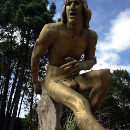 Monumento al Pueblo Querandí