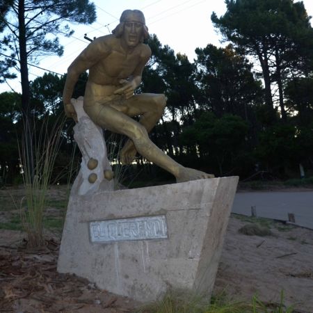 Monumento al Pueblo Querandí