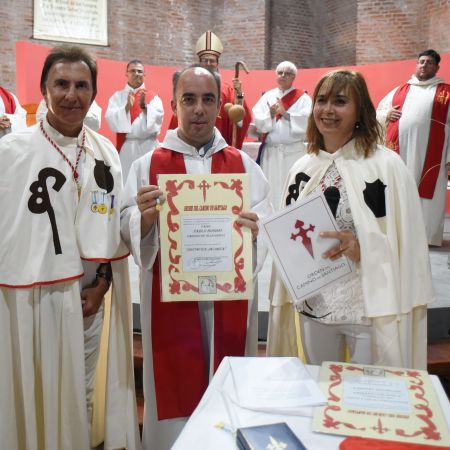 NUEVO HOMENAJE A SANTIAGO APÓSTOL