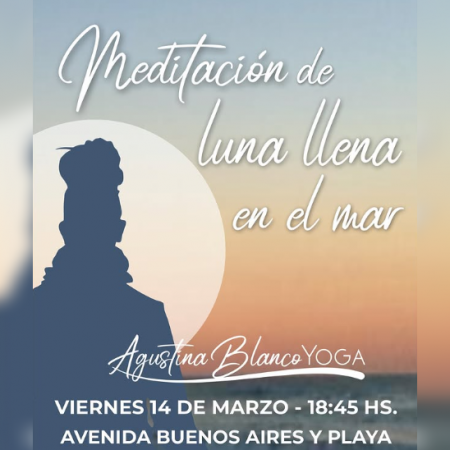 Meditación de luna llena en el mar