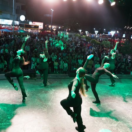 La Danza Jazz Brilla en Villa Gesell: El Taller de Walter Garc&iacute;a Cautiva a Residentes y Turistas